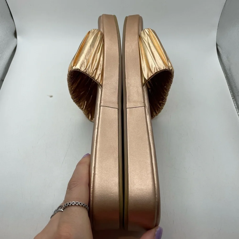 Katy Perry The Lizzie women’s rose gold slide sandals size 9.5